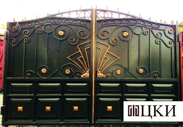 Кованые откатные ворота 'Москва' фото