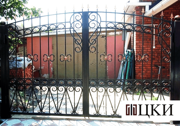 Металлические ворота для дачи «Уличные» фото